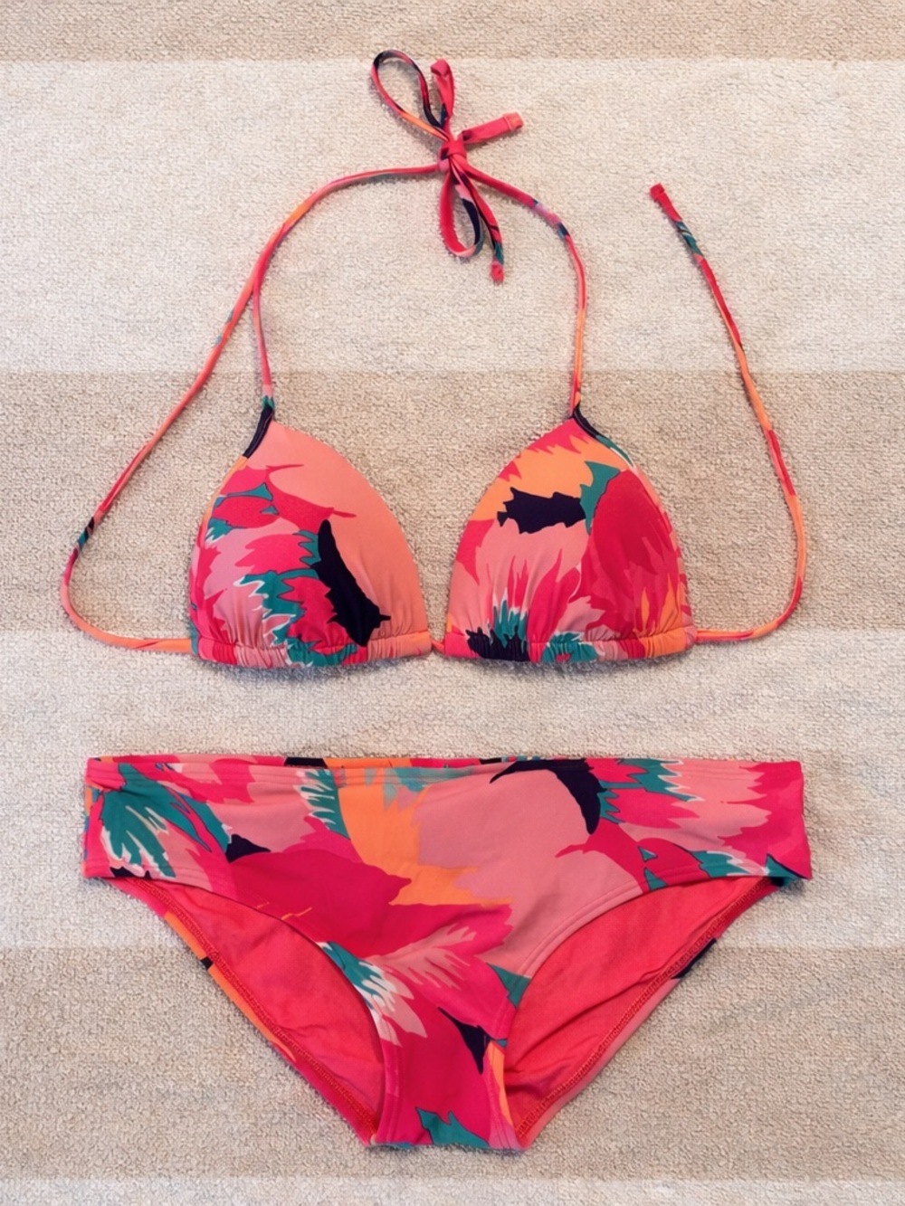 ✨ Aerie Hot Pink Bikini Set w Triangle Top & Low-Rise Bottoms Size M